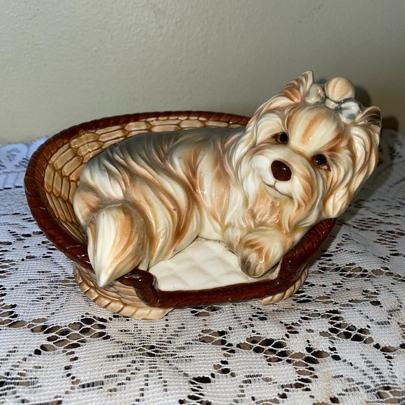 Vintage Japan Yorkie Terrier Dog in Basket Figurine Collectible - Picture 3 of 16